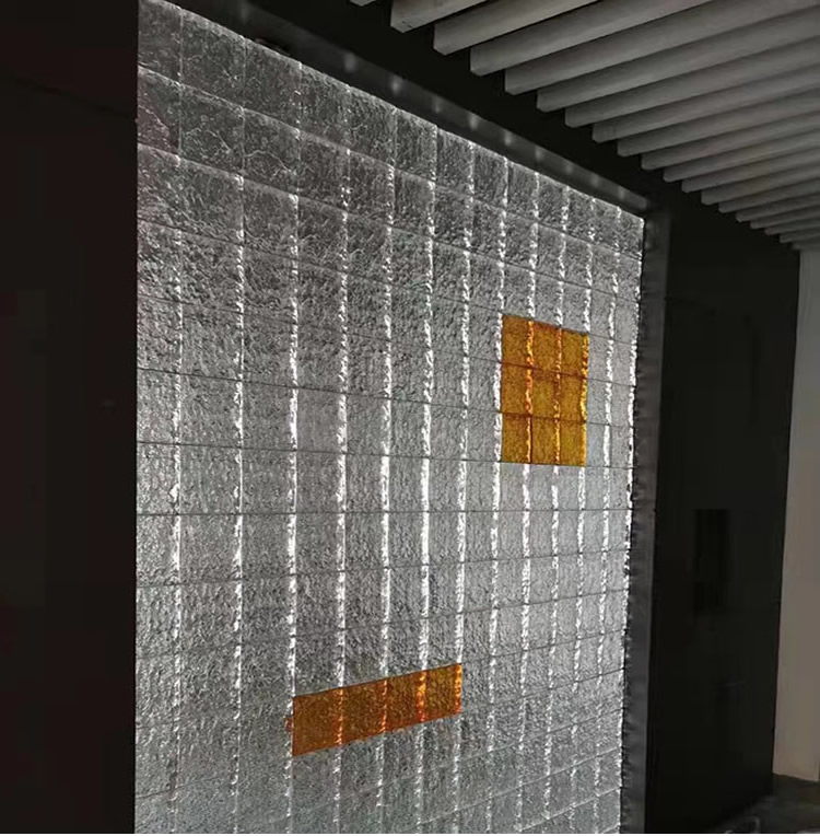 Gạch kính trong suốt lấy sáng Vinh Nghệ An